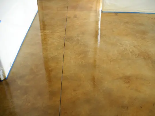 piso-de-concreto-oxidado-en-oficinas-corporativas-540x405